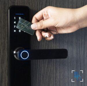 modo de apertura con tarjeta o card id para Cerradura Smart HXC-01